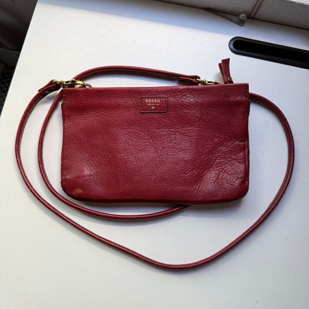 Fossil Red Leather Crossbody‎ Bag Small Zippered Clutch Organizer Purse